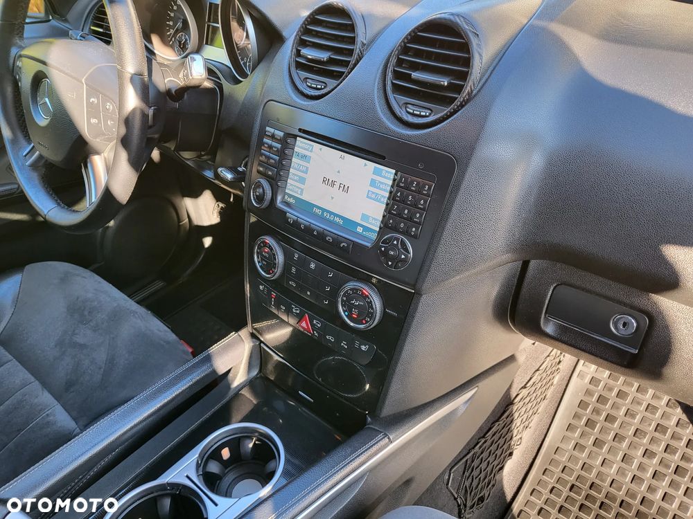 Mercedes-Benz ML - 8