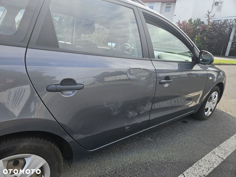 Hyundai i30 1.6 Comfort - 10