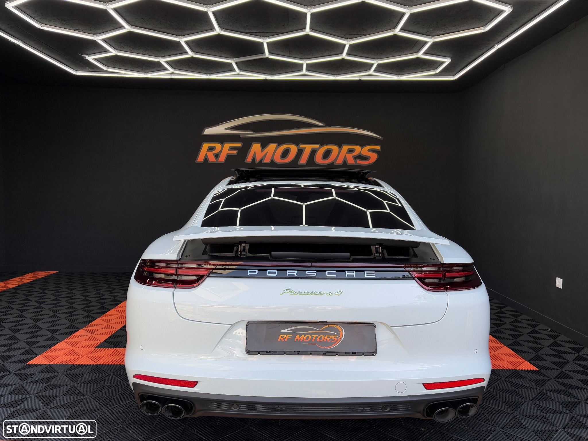 Porsche Panamera 4 E-Hybrid - 7