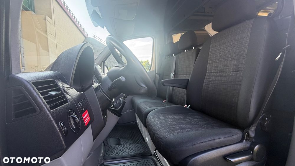Mercedes-Benz Sprinter - 18