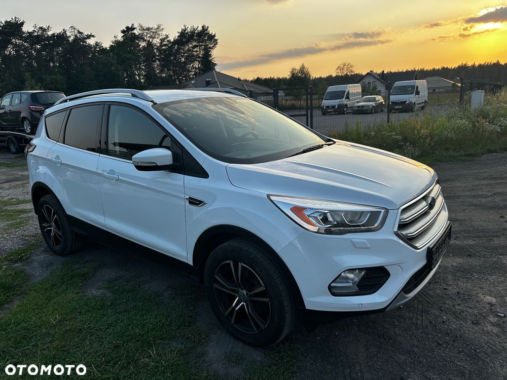 Ford Kuga 1.5 EcoBoost 2x4 Titanium - 17