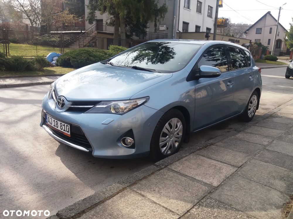 Toyota Auris 2.0 D-4D Dynamic - 2