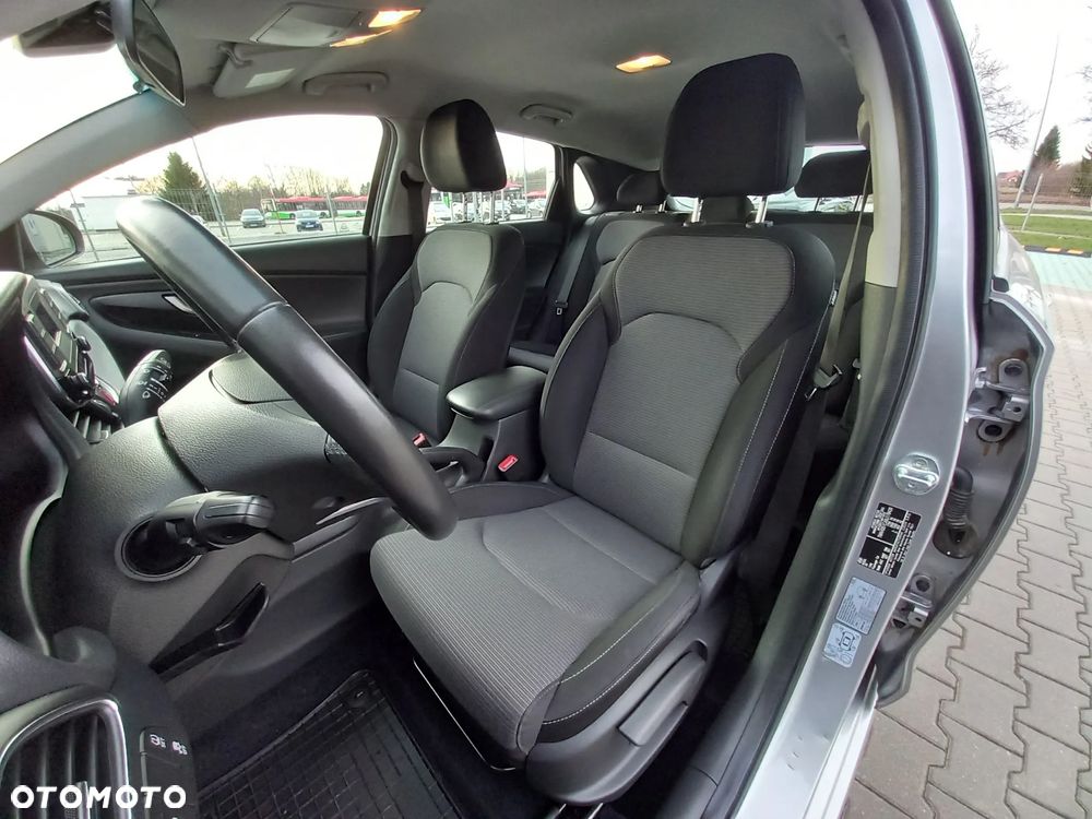 Hyundai i30 1.5 DPI Modern - 13