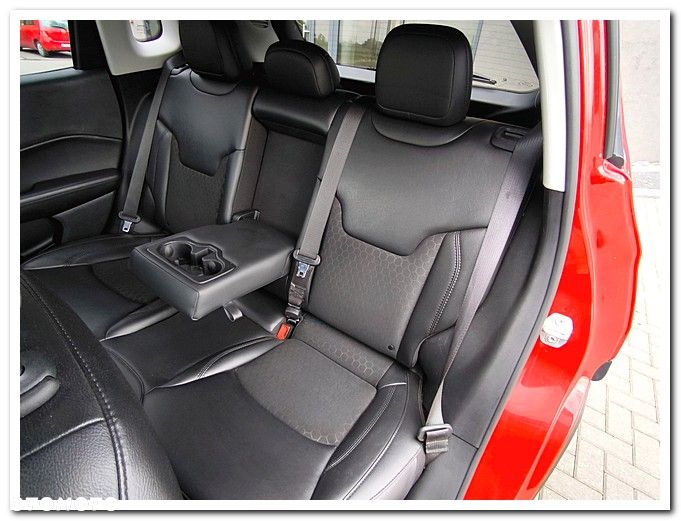 Jeep Compass - 27