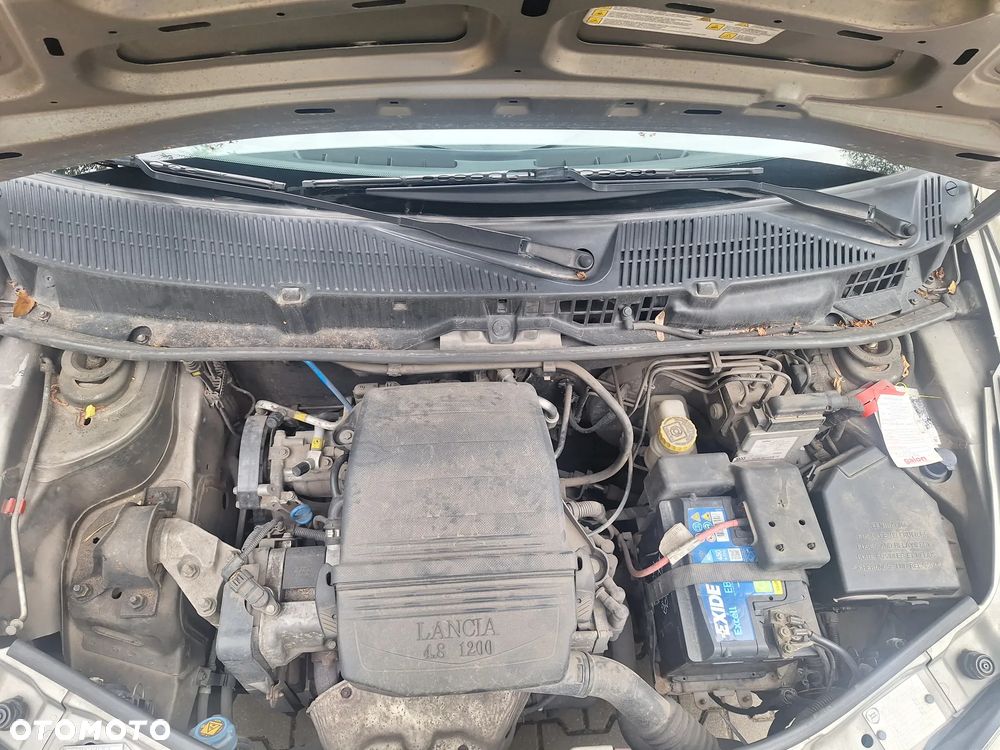 Lancia Ypsilon 1.2 8V Argento (5 os.) - 15