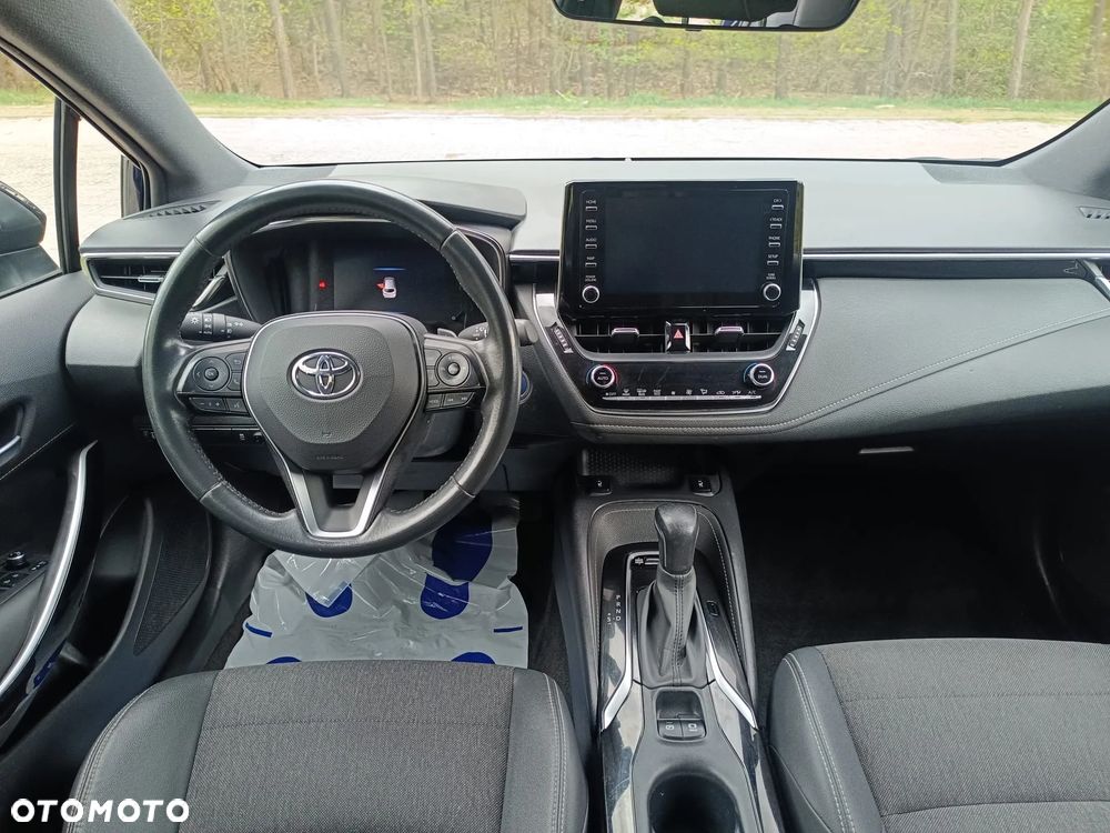 Toyota Corolla - 10