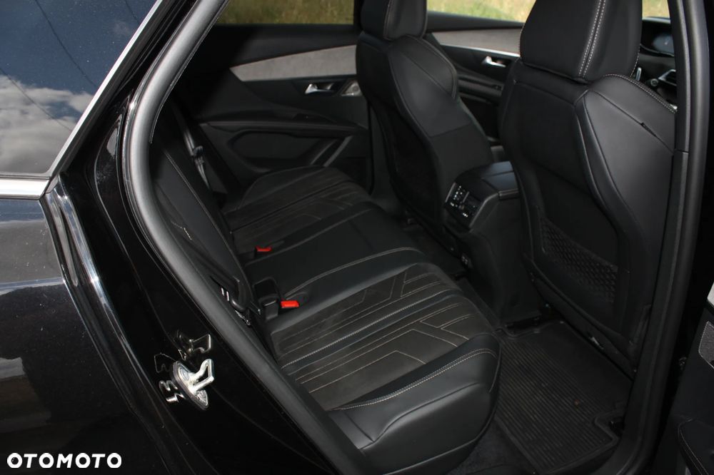 Peugeot 3008 Hybrid4 300 e-EAT8 GT - 14
