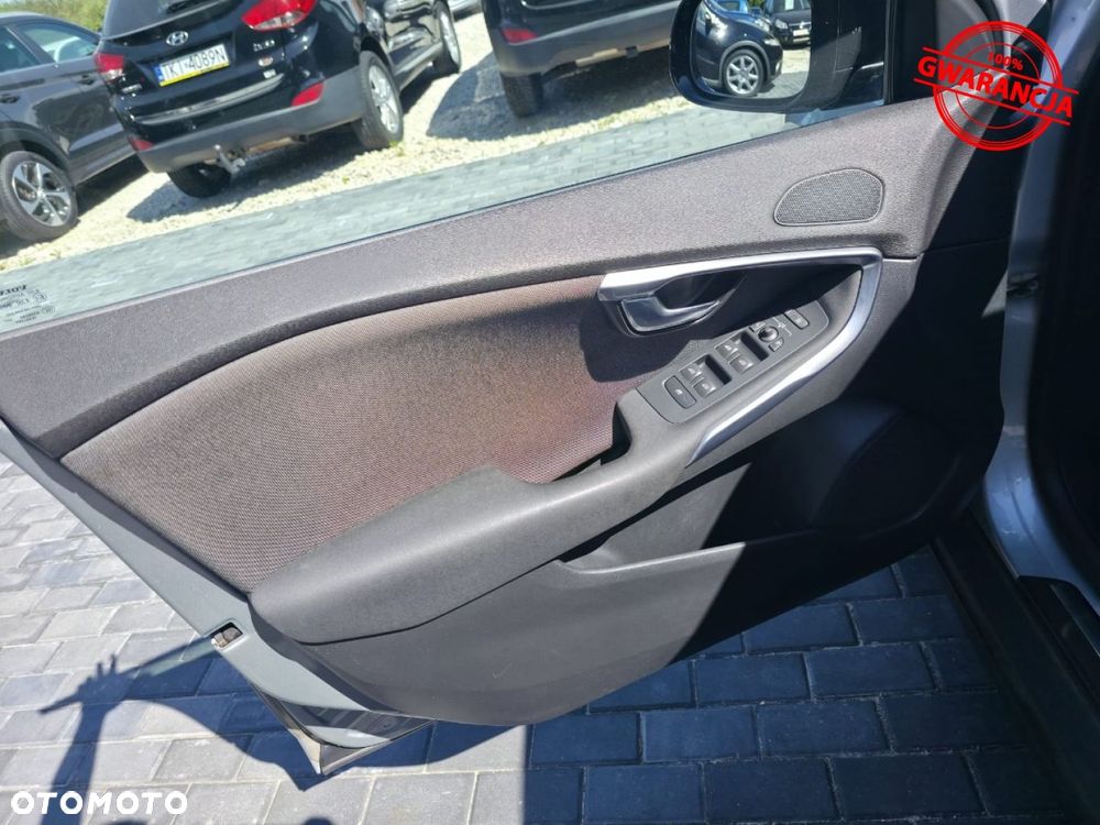 Volvo V40 - 38
