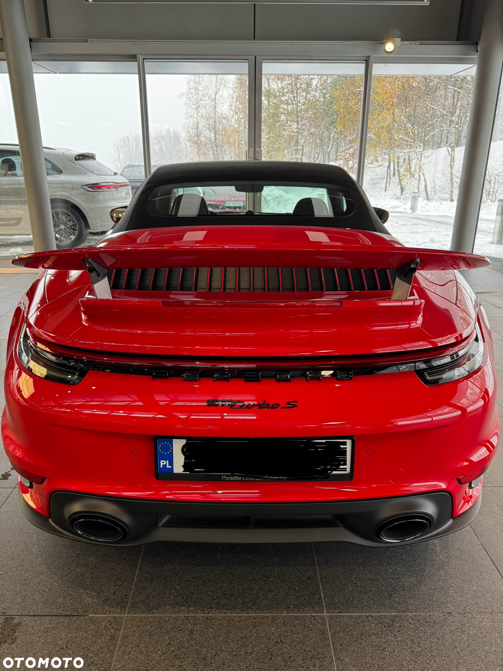 Porsche 911 Carrera Turbo S Cabrio - 2