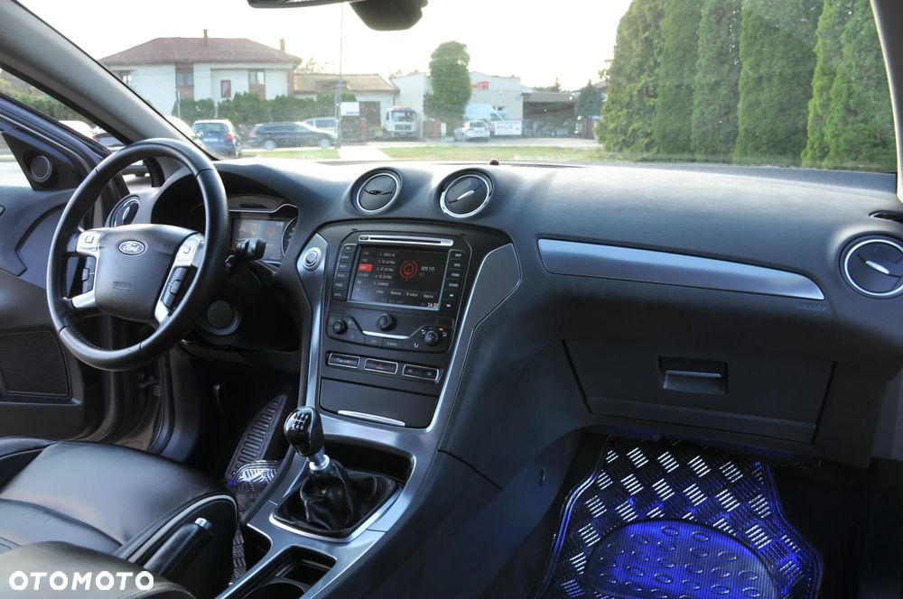Ford Mondeo 2.0 TDCI Titanium - 24