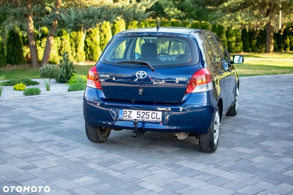 Toyota Yaris - 22