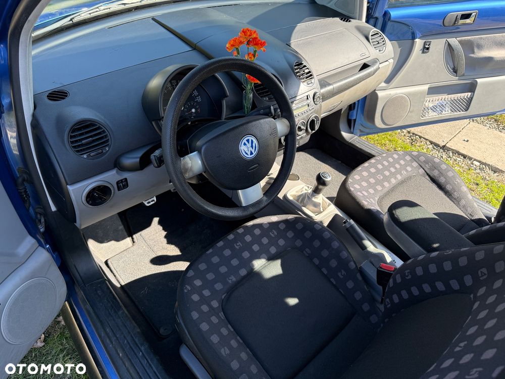 Volkswagen New Beetle 2.0 - 11
