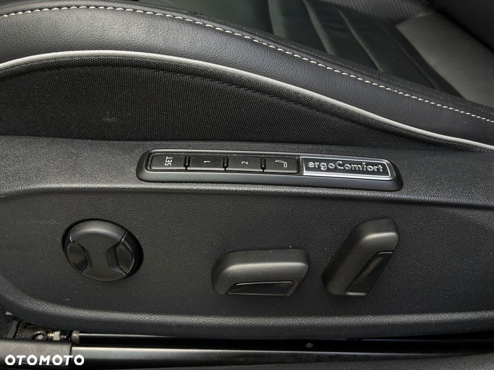 Volkswagen Arteon 2.0 TDI R-Line DSG - 31