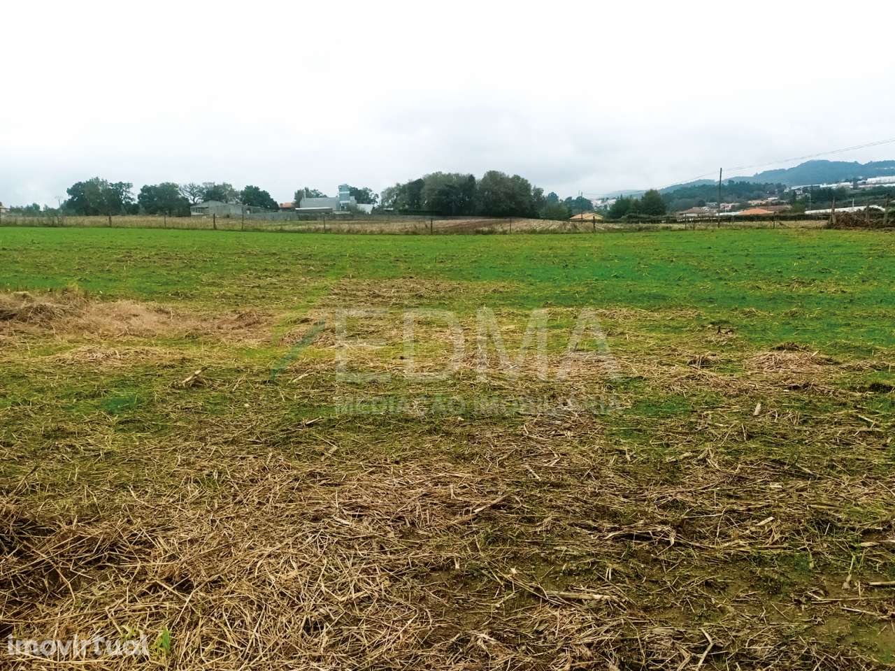 Terreno - Grande imagem: 2/11