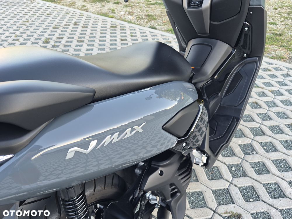 Yamaha NMAX - 4