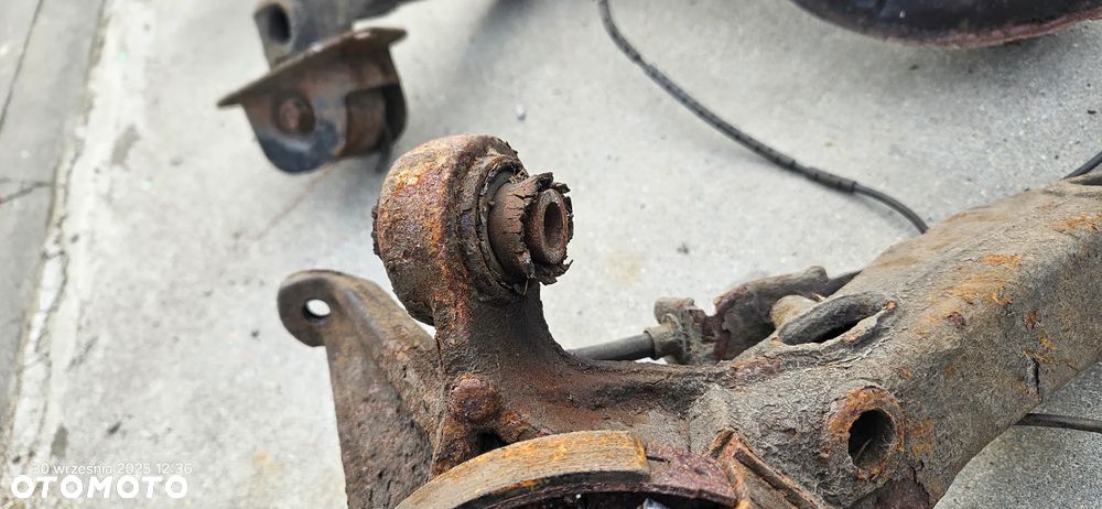 Wahacz zwrotnica piasta lewy prawy tył tylny ABS BMW seria 3 E46 1097290F - 9