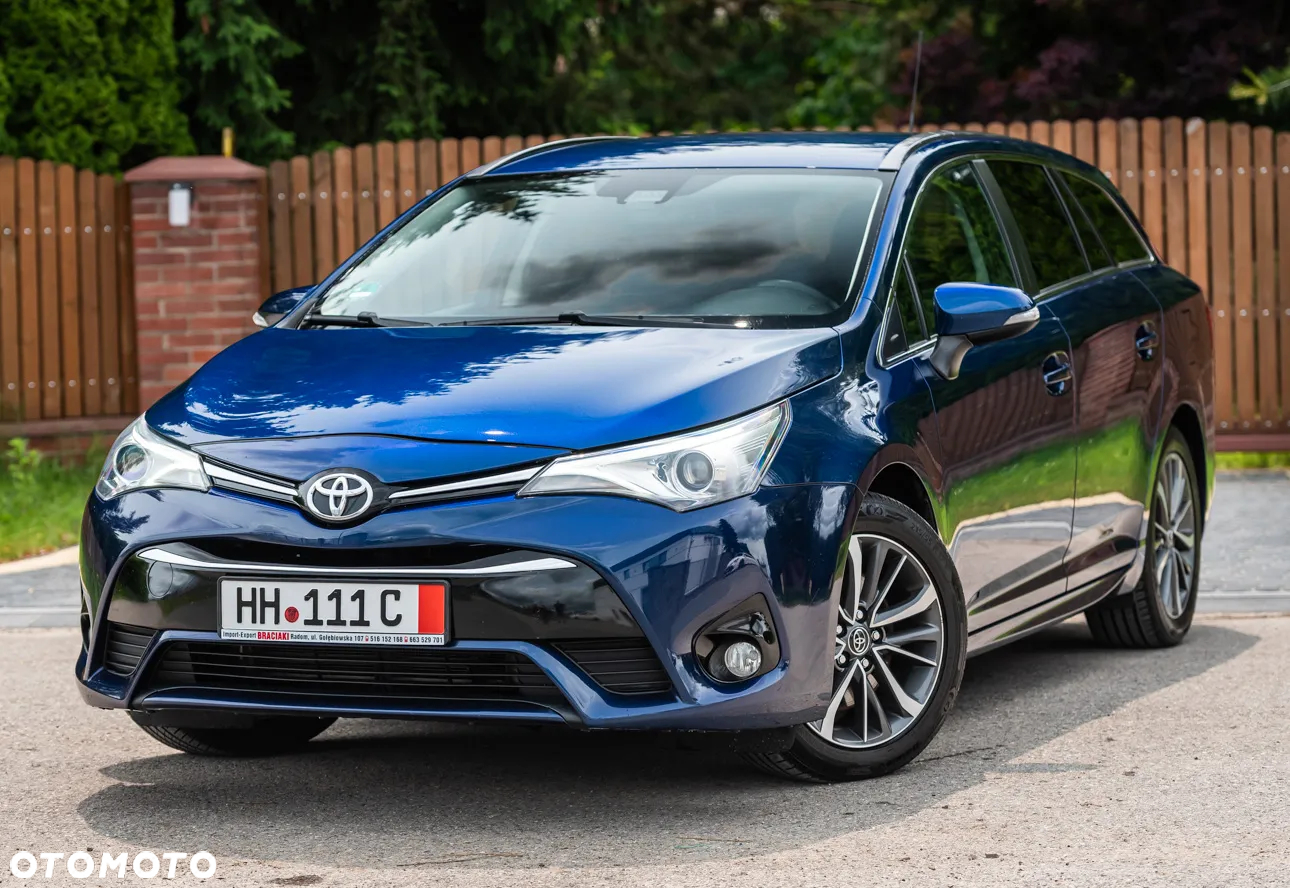 Toyota Avensis 2.0 D-4D Premium - 5