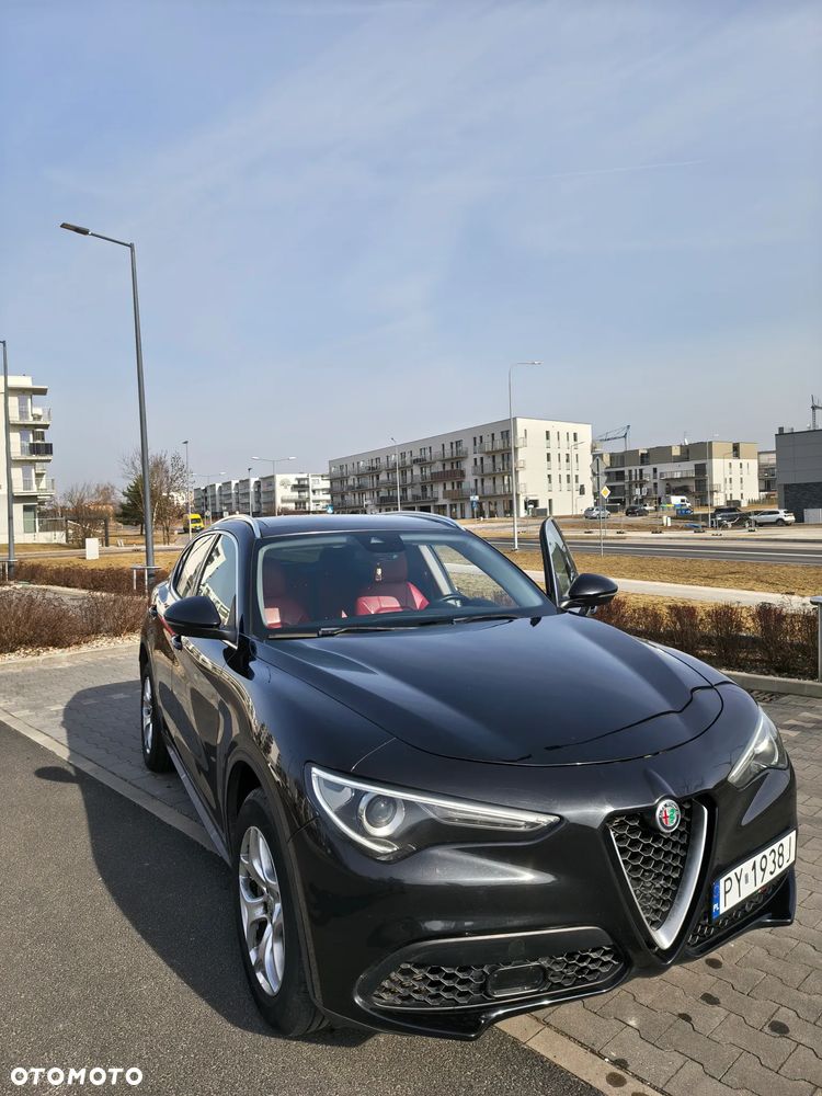 Alfa Romeo Stelvio - 12
