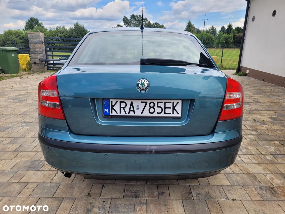 Skoda Octavia 1.6 Ambiente - 7