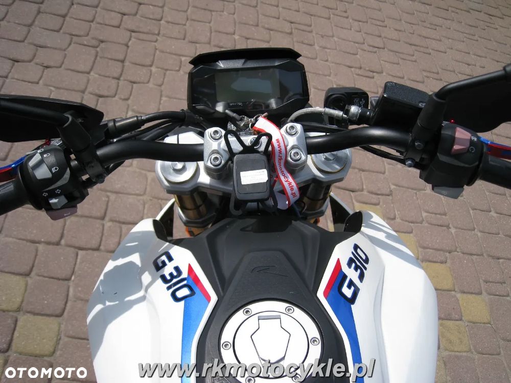 BMW G - 9