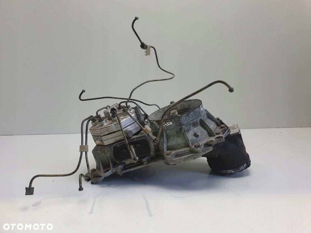 Mercedes W126 C126 5.6 V8 560 SEC ROZRZIELACZ PALIWA 0438101018 0438121037 - 6