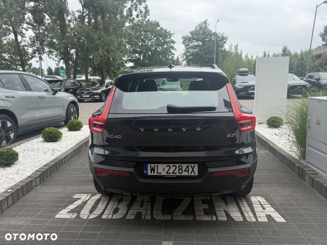 Volvo XC 40 B3 Plus Dark - 16