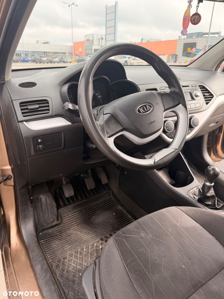 Kia Picanto 1.2 L - 4