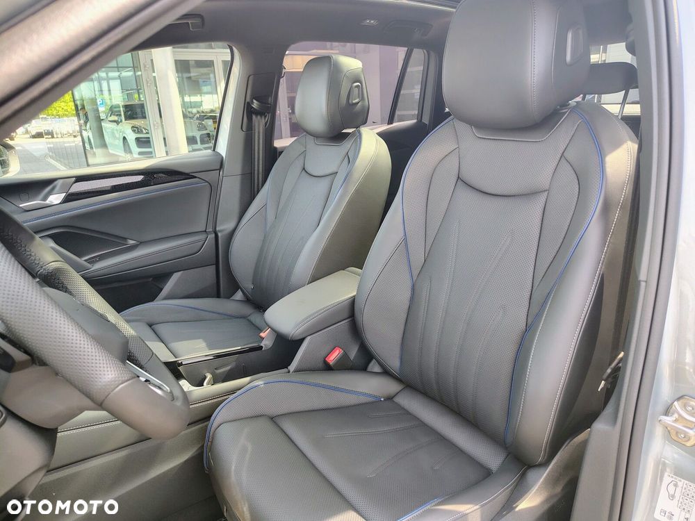 Volkswagen Tiguan - 17