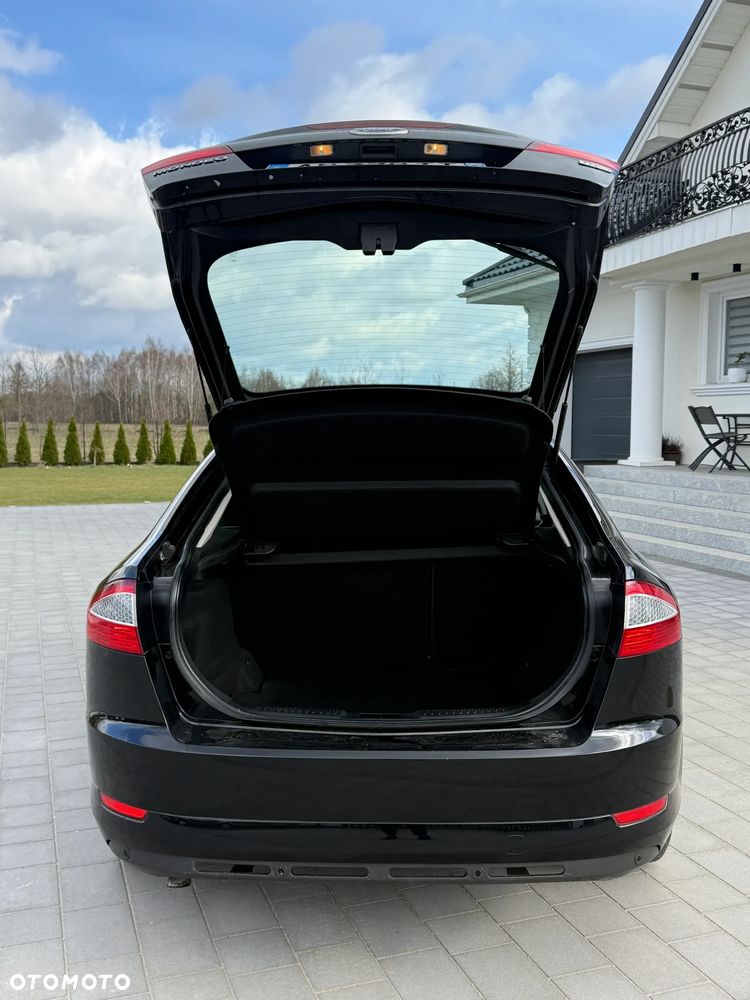 Ford Mondeo 2.0 TDCi Champions Edition - 24