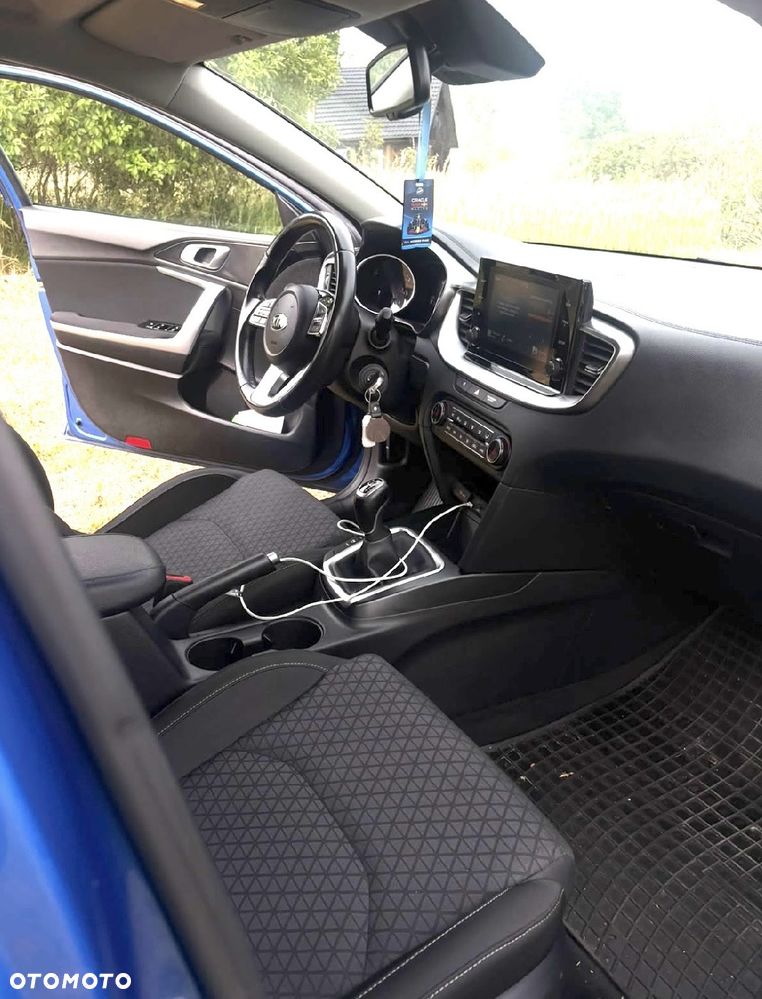 Kia Ceed 1.6 CRDi mHEV GT-Line - 12