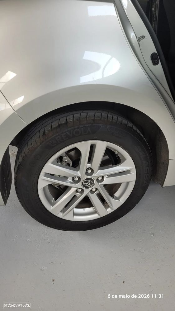Toyota Corolla 1.8 Hybrid Comfort - 13