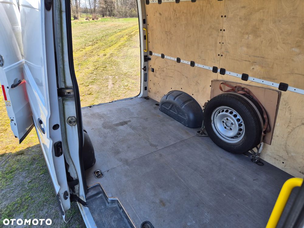 Volkswagen Crafter - 17