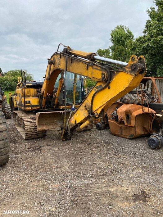 Dezmembram excavator jcb js130 anul 2003 - 1