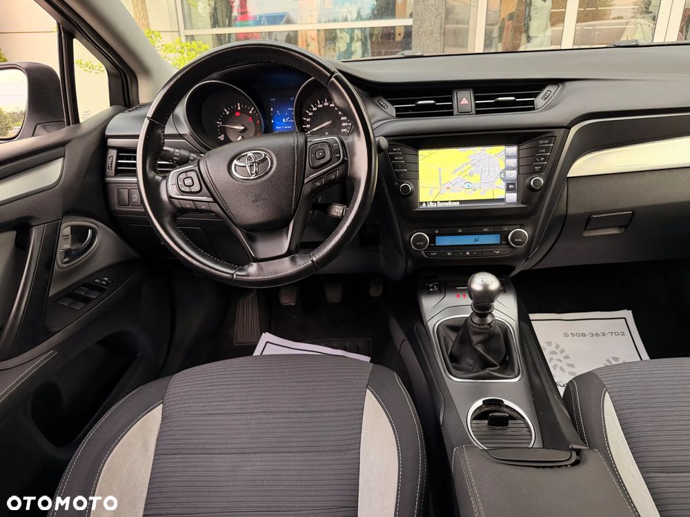 Toyota Avensis - 30