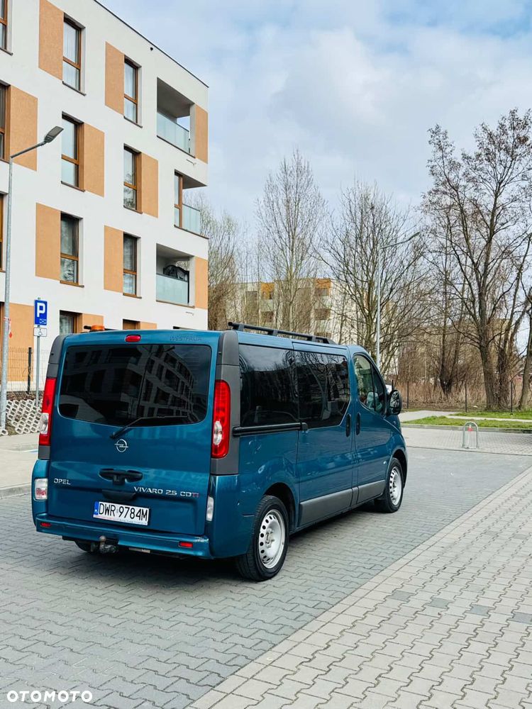 Opel Vivaro - 13