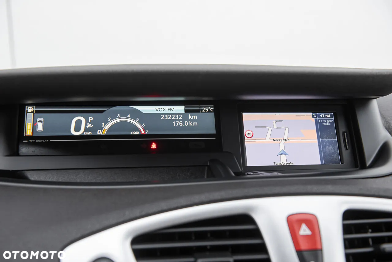 Renault Grand Scenic - 18