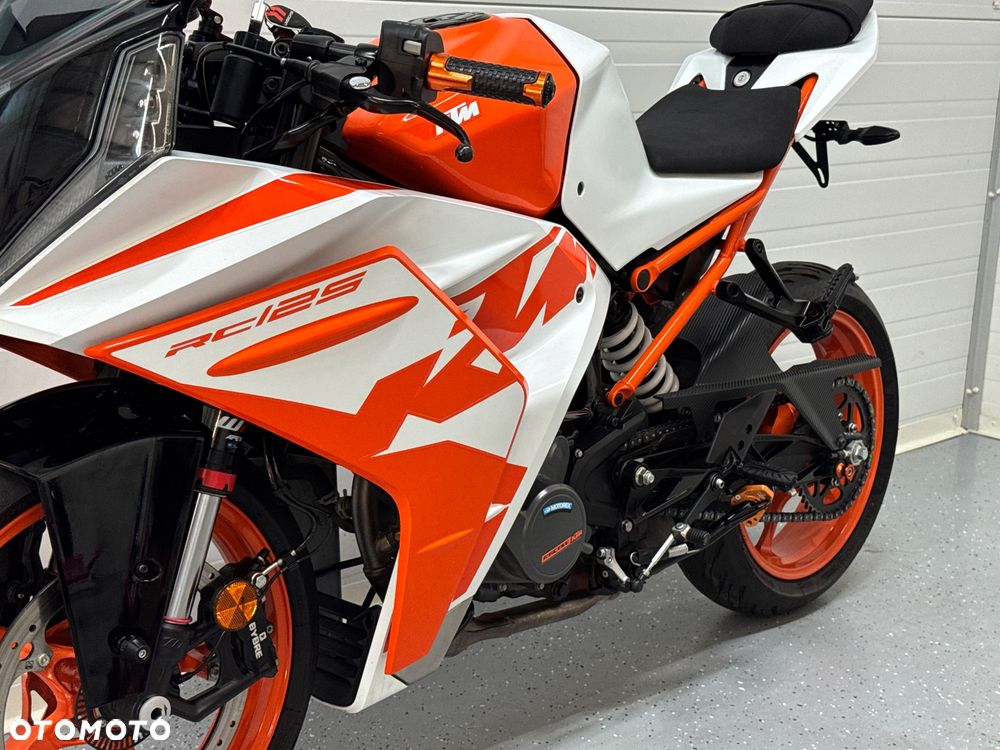 KTM RC 125 - 27