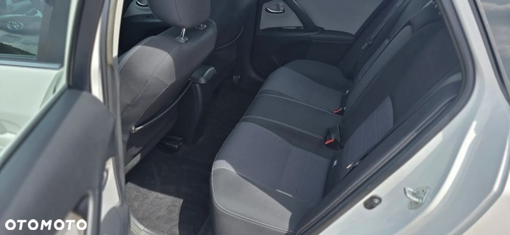 Toyota Avensis 2.0 Premium MS - 17