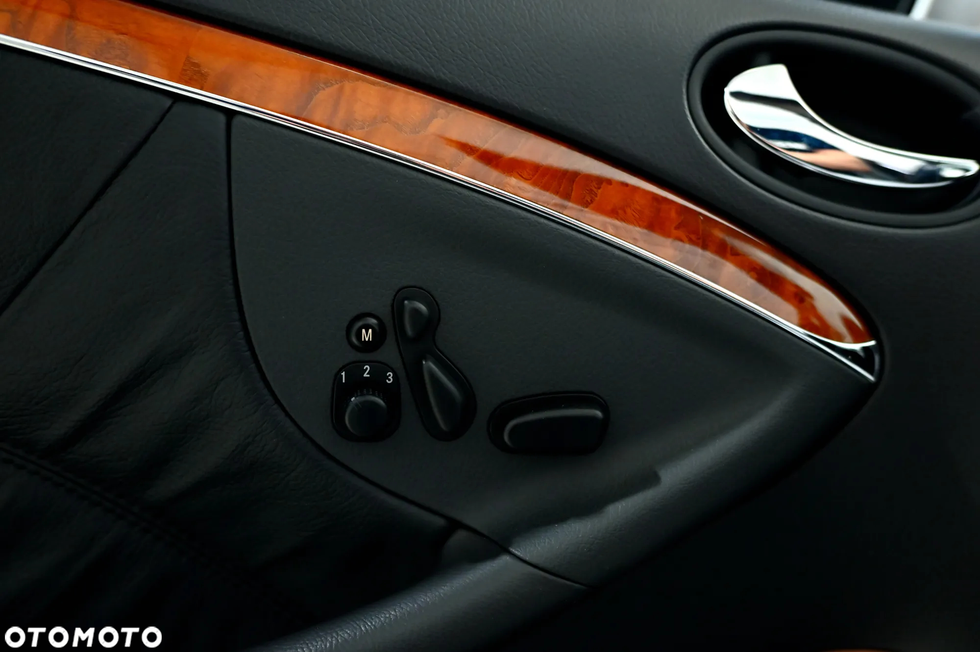 Mercedes-Benz CLK 320 - 23