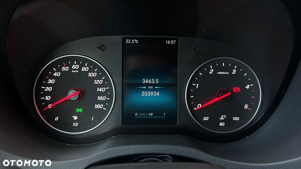 Mercedes-Benz Sprinter - 26