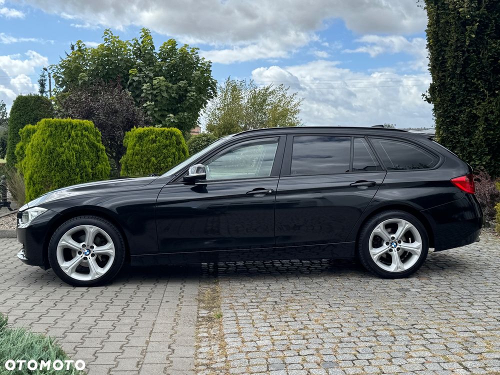 BMW Seria 3 318d xDrive - 31