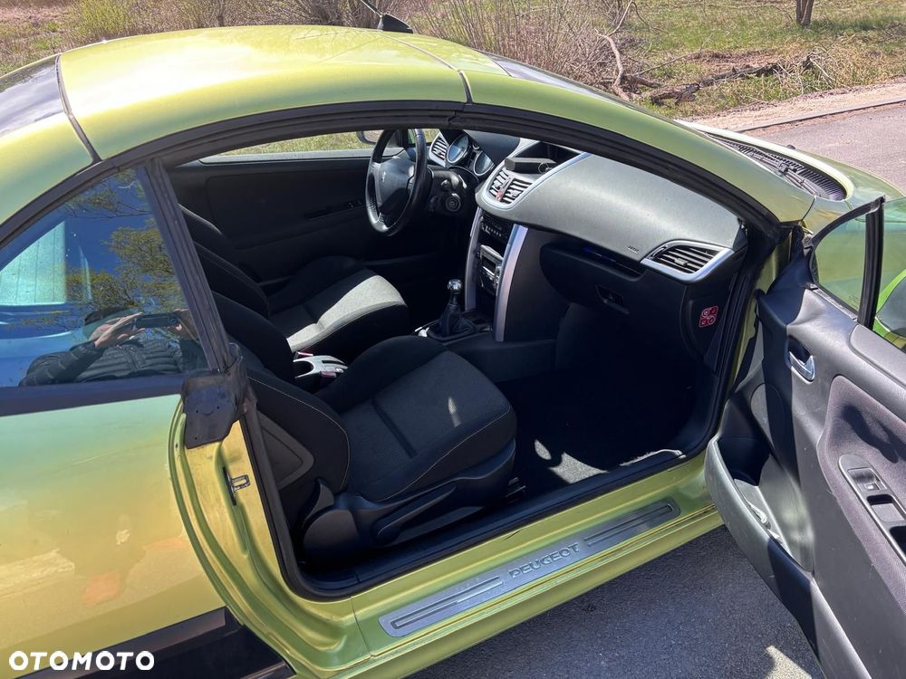Peugeot 207 1.6 Turbo Sport - 4