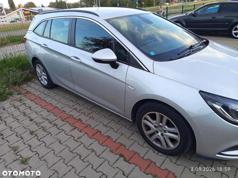 Opel Astra 1.6 CDTI Dynamic - 5