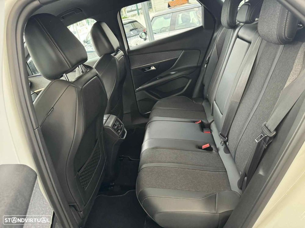 Peugeot 3008 1.5 BlueHDi GT Line EAT8 - 25