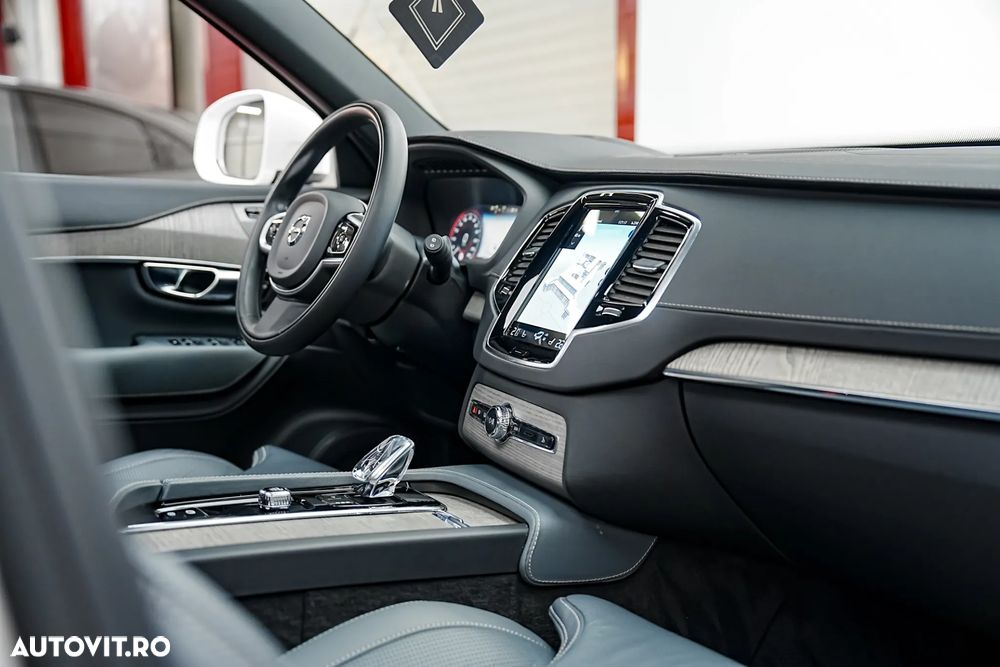 Volvo XC 90 T8 AWD Recharge Geartronic Inscription - 29