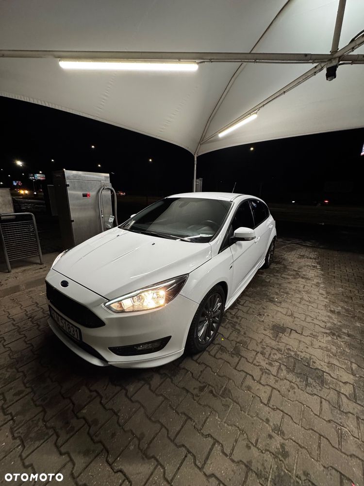 Ford Focus 1.0 EcoBoost SYNC Edition ASS - 4