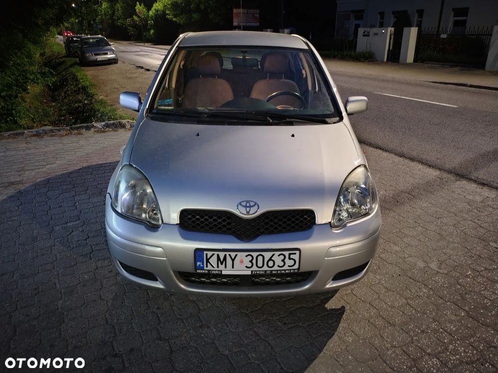 Toyota Yaris 1.0 Terra - 8