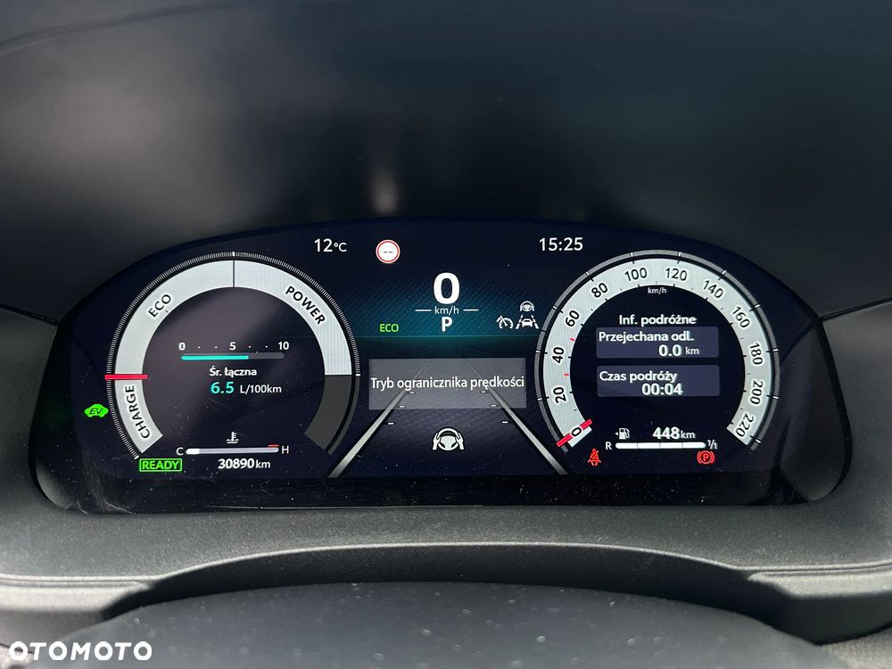 Toyota Yaris Hybrid 1.5 GR Sport - 28