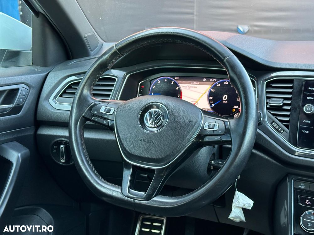 Volkswagen T-Roc - 8
