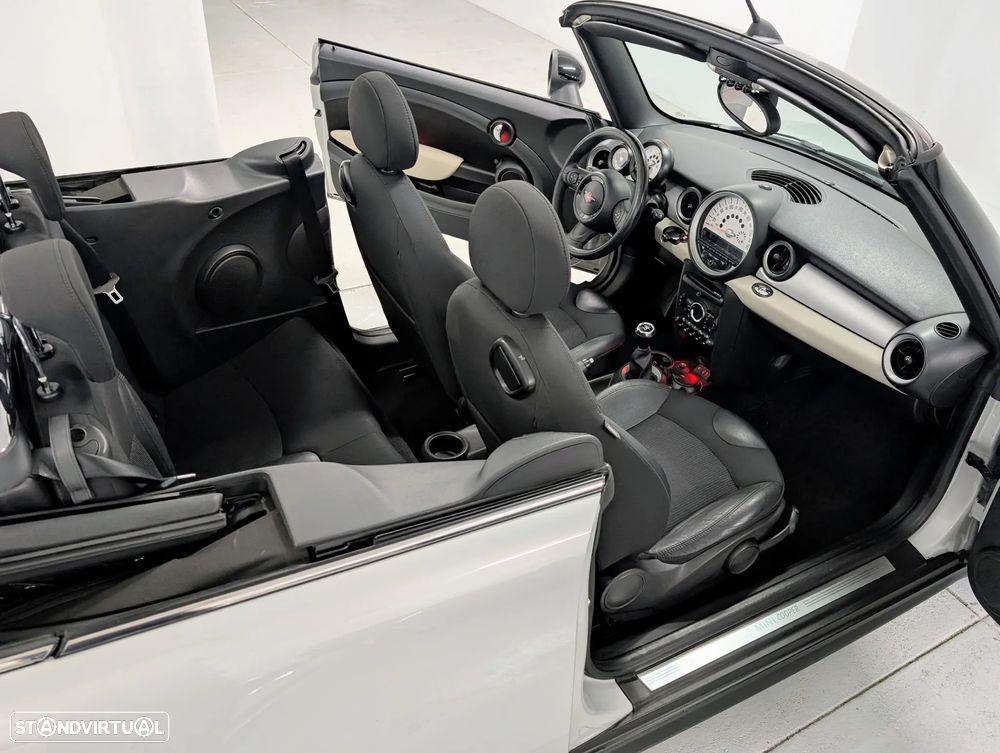 MINI Cabrio Cooper D - 13